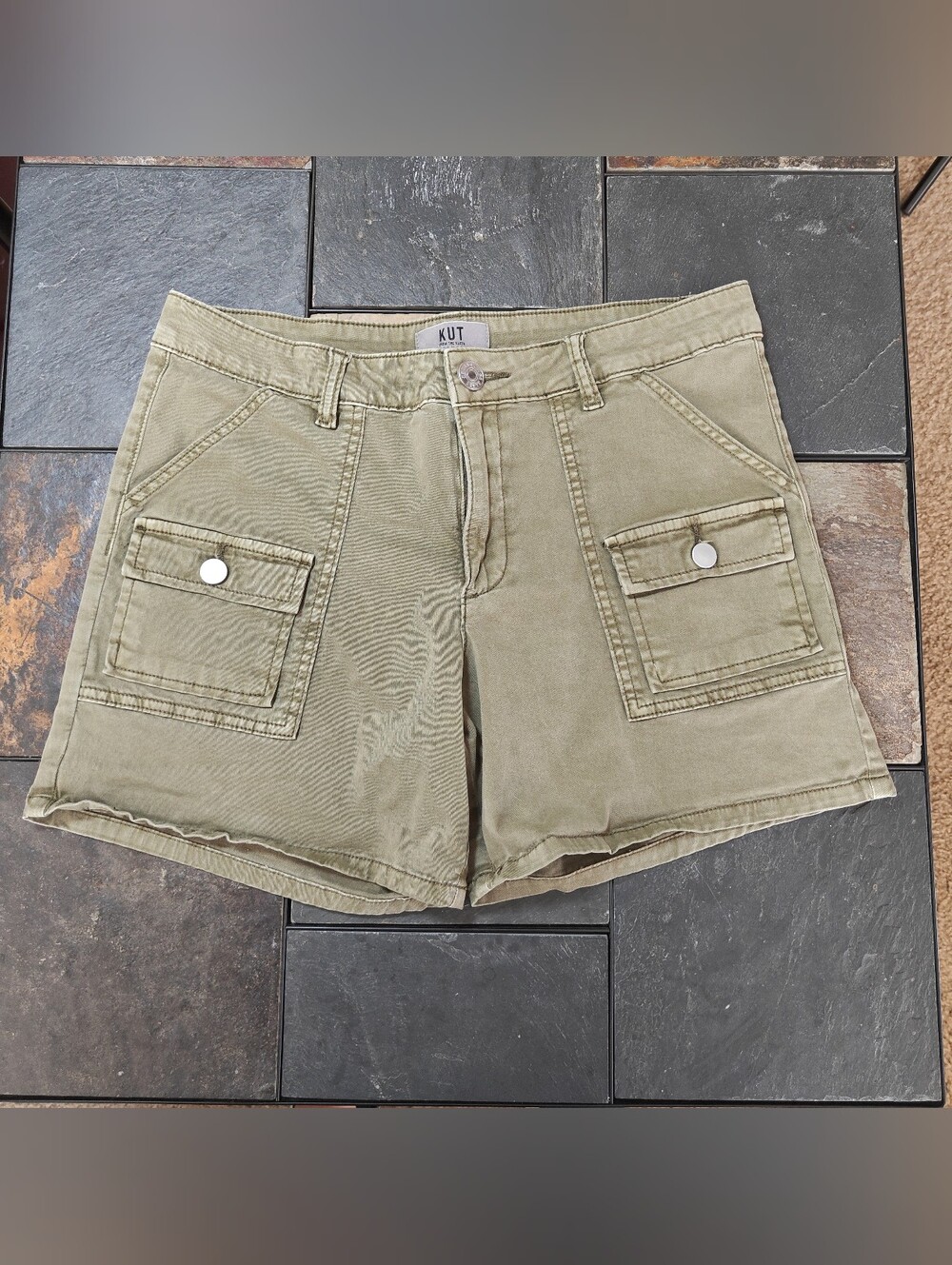 KUT From The Kloth Women’s Size 6  Mid Rise Shorts Green